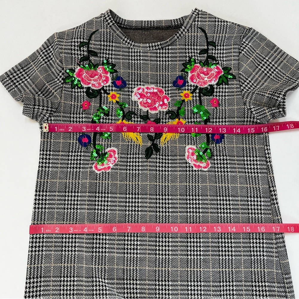 Zara Black and White Plaid Sheath Dress Short Sleeve Crew Neck Sequin Flowers - Picture 12 of 13